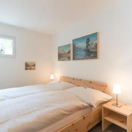 Chesa Lagrev 1 Ferienhaus *