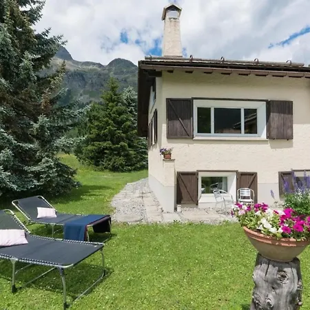 Holiday home Chesa Lagrev 1