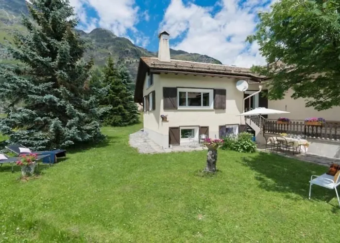 Semesterbostad Chesa Lagrev 1 Sils Maria