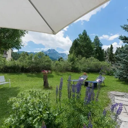 Holiday home Chesa Lagrev 1 *